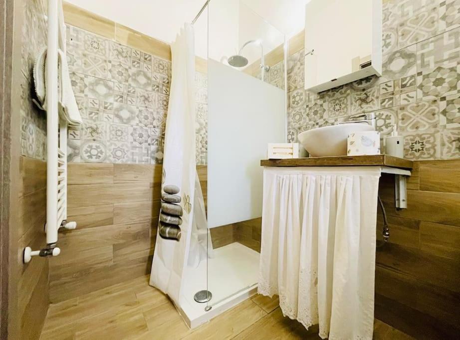 Porta Palazzo 15 Min - Suite Con Netflix & Wi-Fi Torino Exterior foto